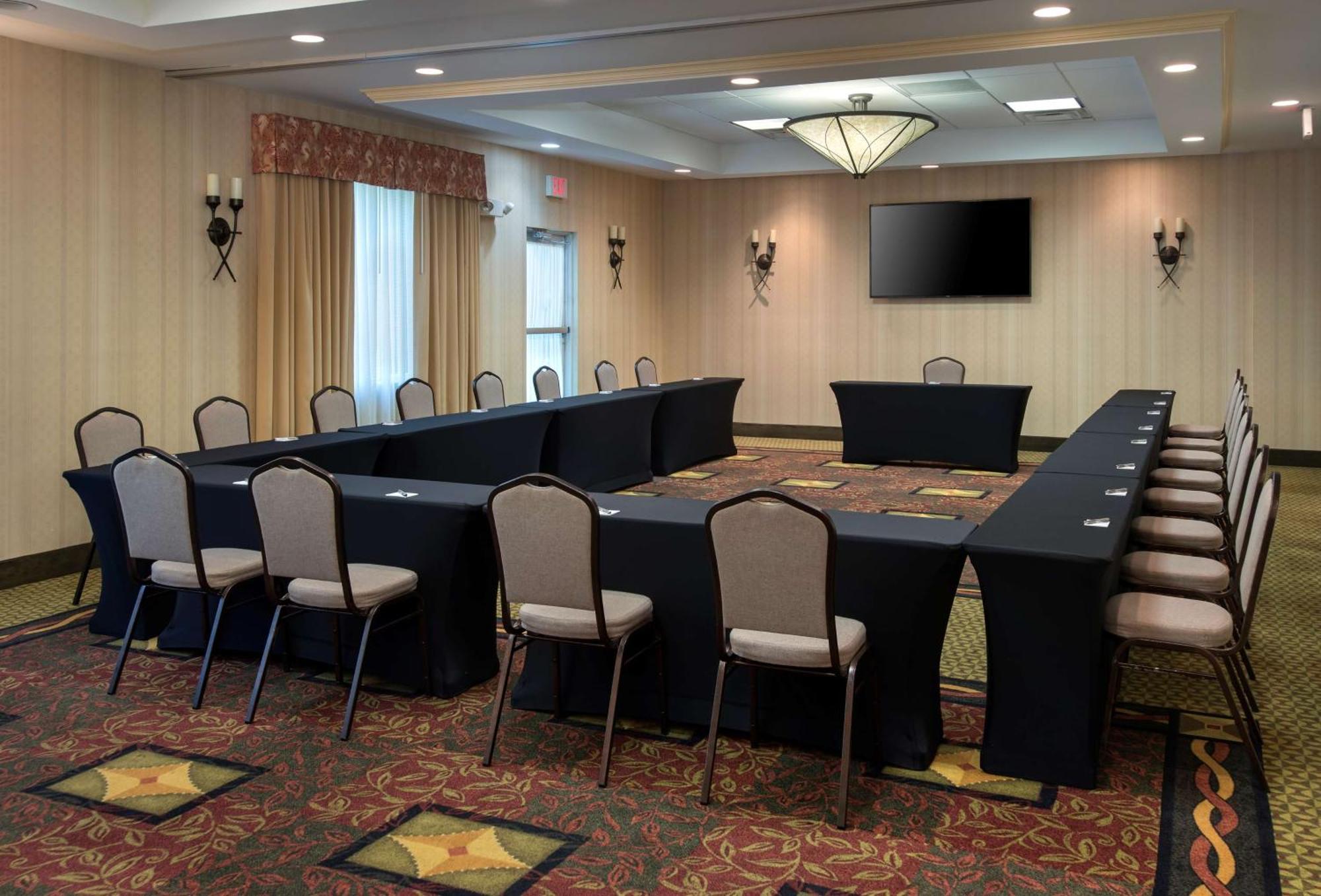 Hilton Garden Inn Riverhead Εξωτερικό φωτογραφία