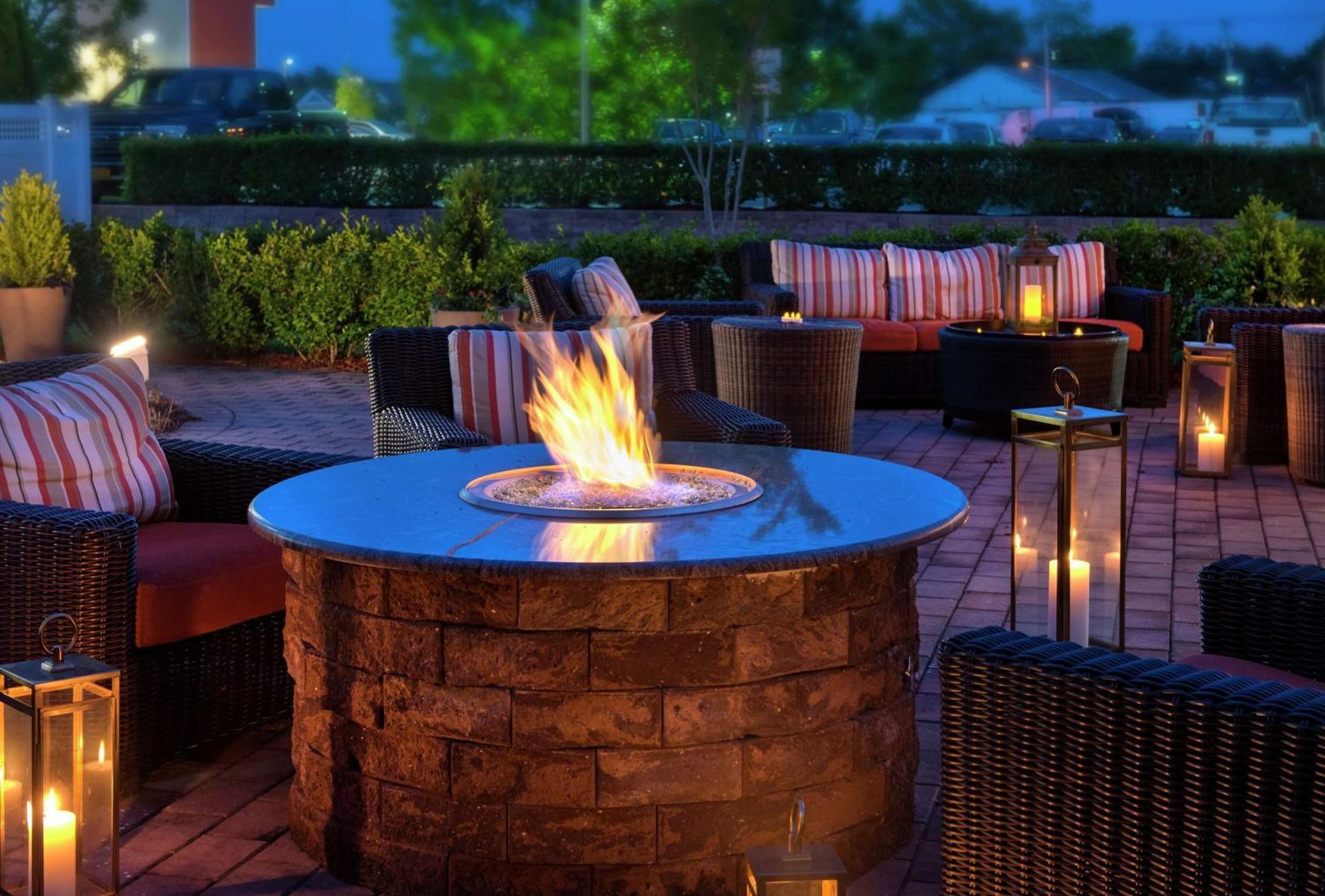 Hilton Garden Inn Riverhead Εξωτερικό φωτογραφία