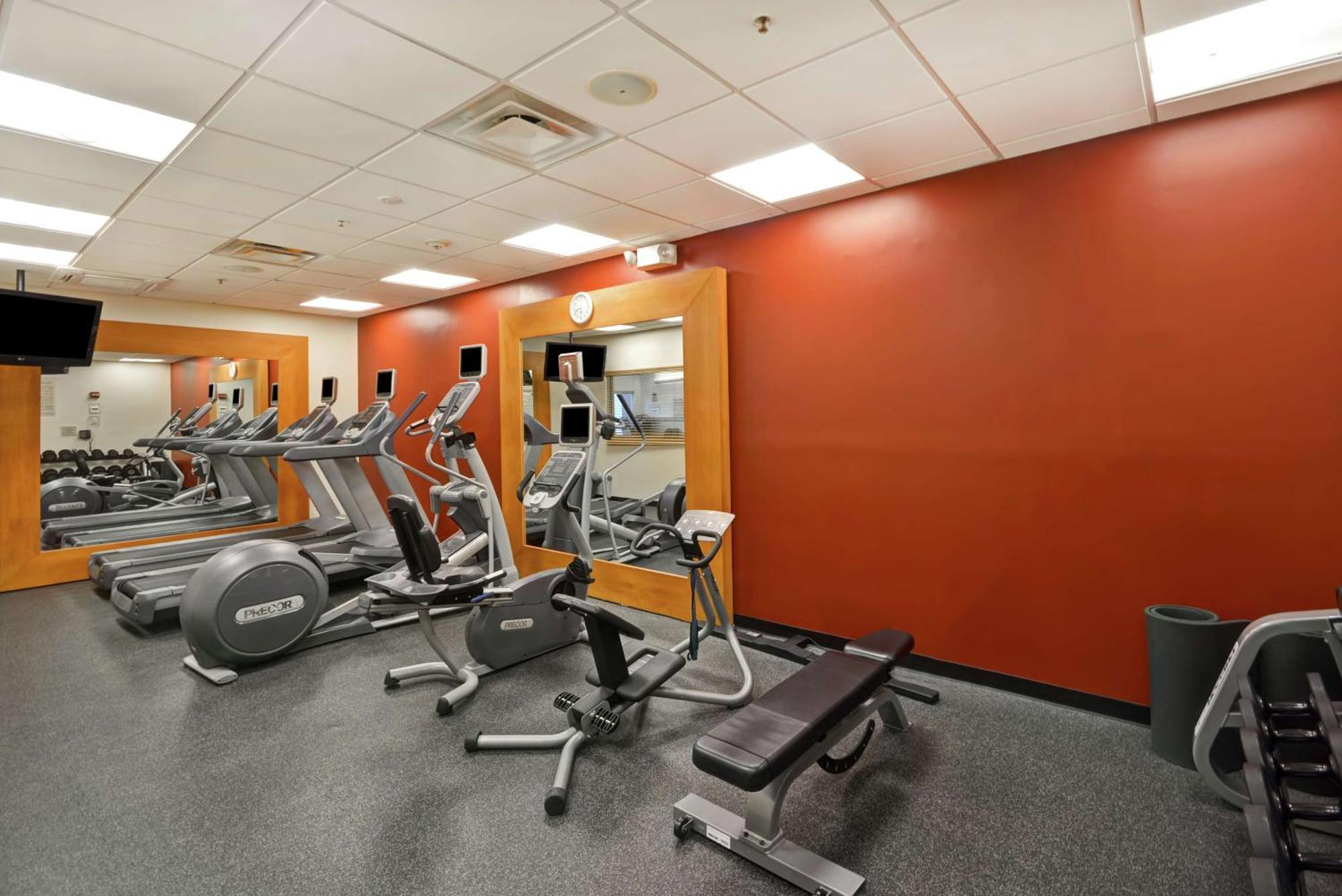 Hilton Garden Inn Riverhead Εξωτερικό φωτογραφία