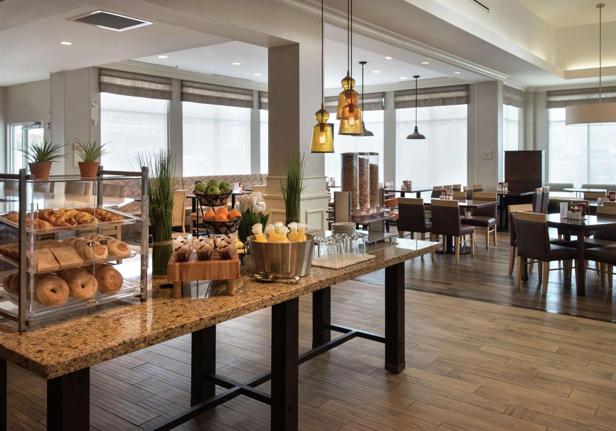 Hilton Garden Inn Riverhead Εξωτερικό φωτογραφία