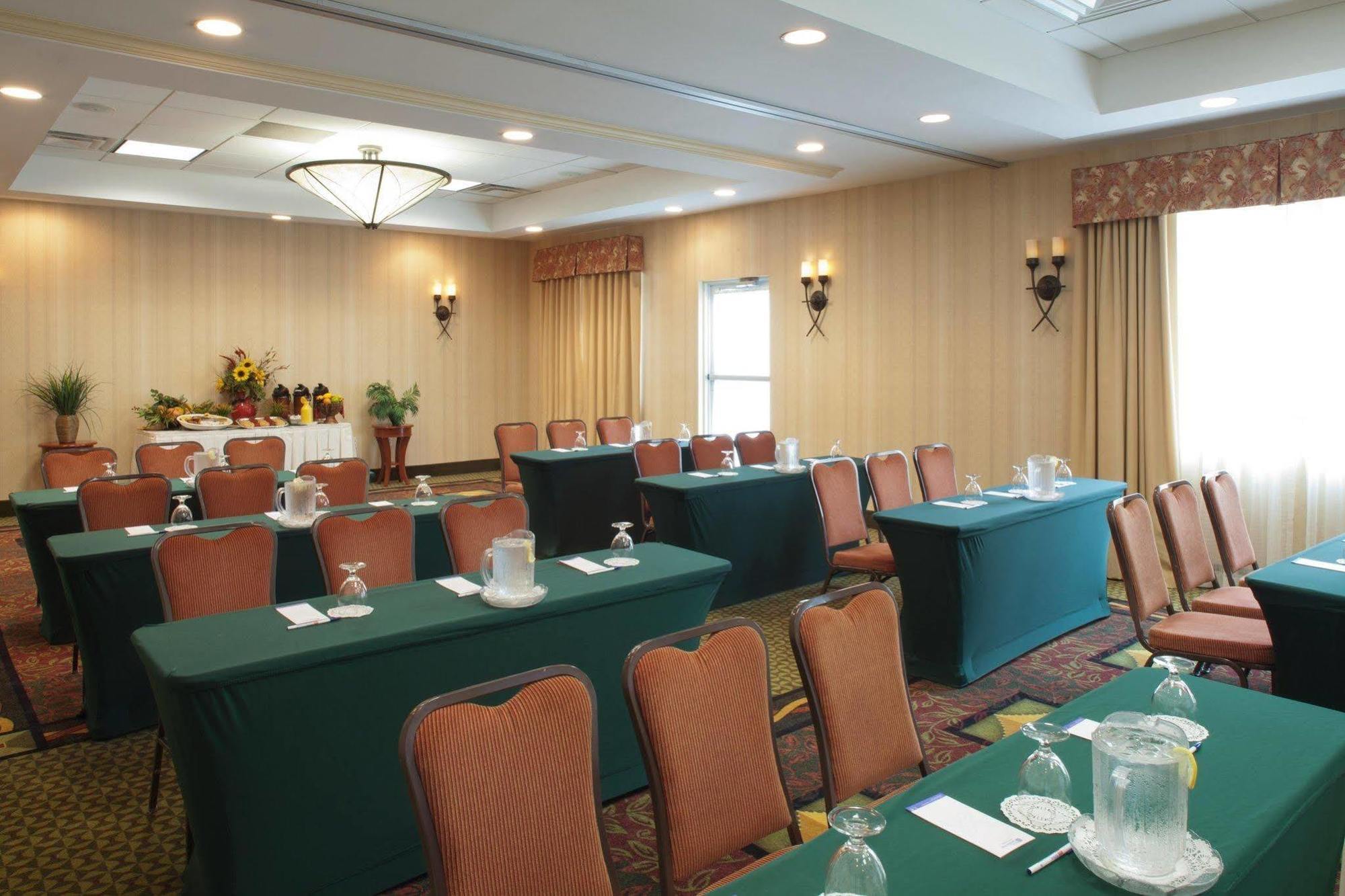 Hilton Garden Inn Riverhead Εξωτερικό φωτογραφία