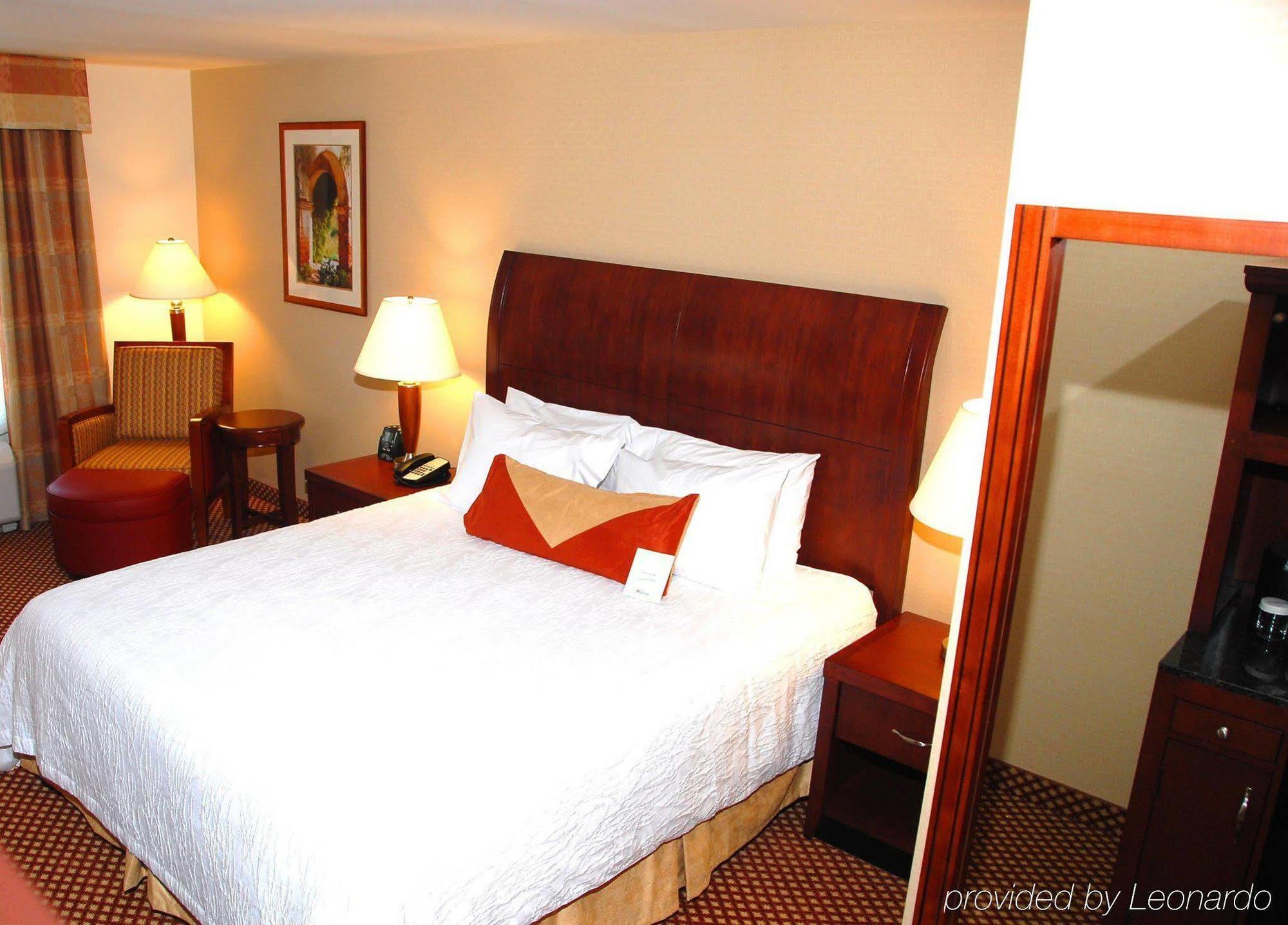 Hilton Garden Inn Riverhead Εξωτερικό φωτογραφία
