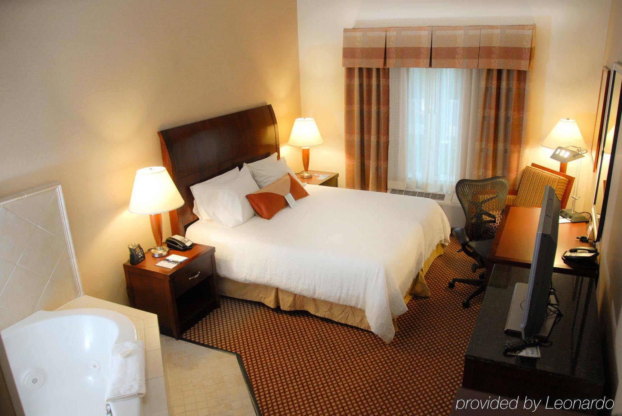 Hilton Garden Inn Riverhead Εξωτερικό φωτογραφία