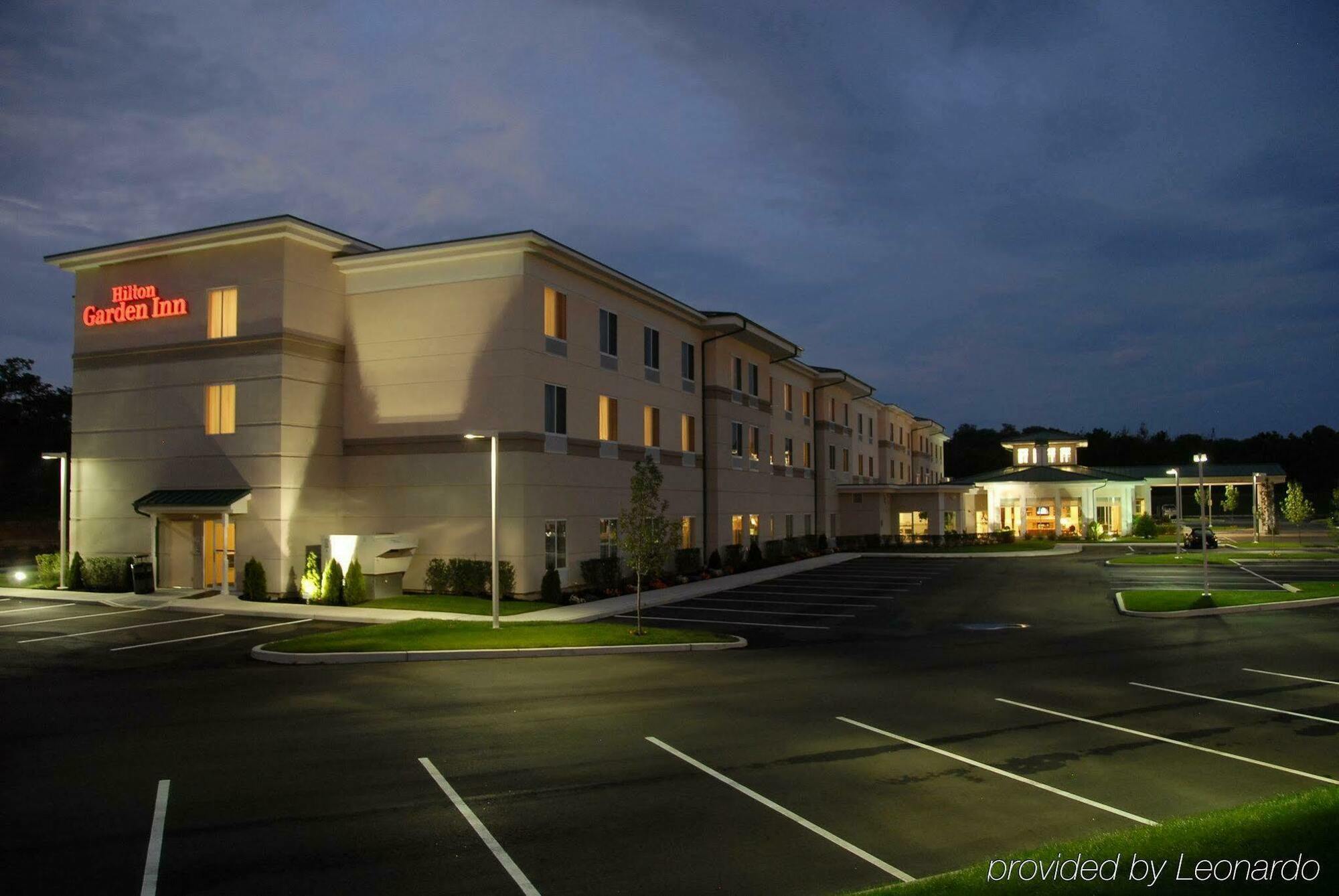 Hilton Garden Inn Riverhead Εξωτερικό φωτογραφία